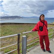 Tengo experiencia en el cuidado de niños y soy creativa para realizar actividades dinámicas y recreativas con niños y niñas.